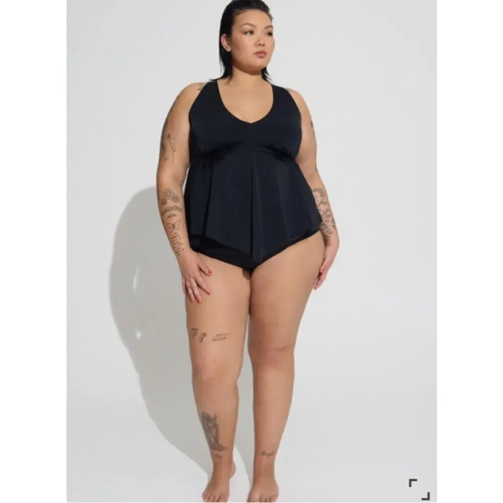 Torrid Tankini Wire free Flounce Ruffle swim top black 6X